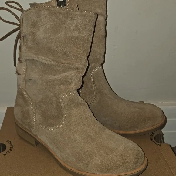 Sofft Sharnell Low Tan Suede Boots - Picture 3 of 17